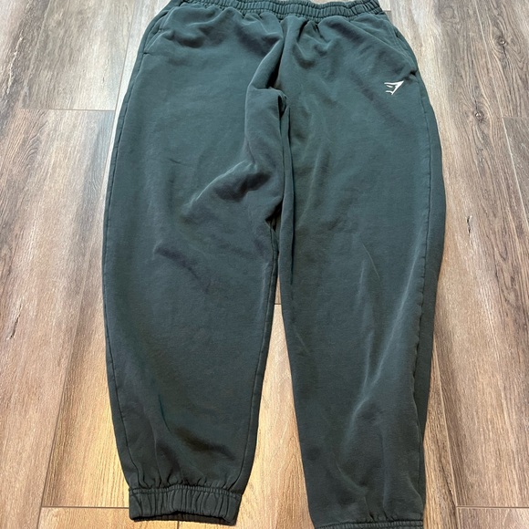 Gymshark Training Fleece Joggers in Fog Green - Picture 3 of 8
